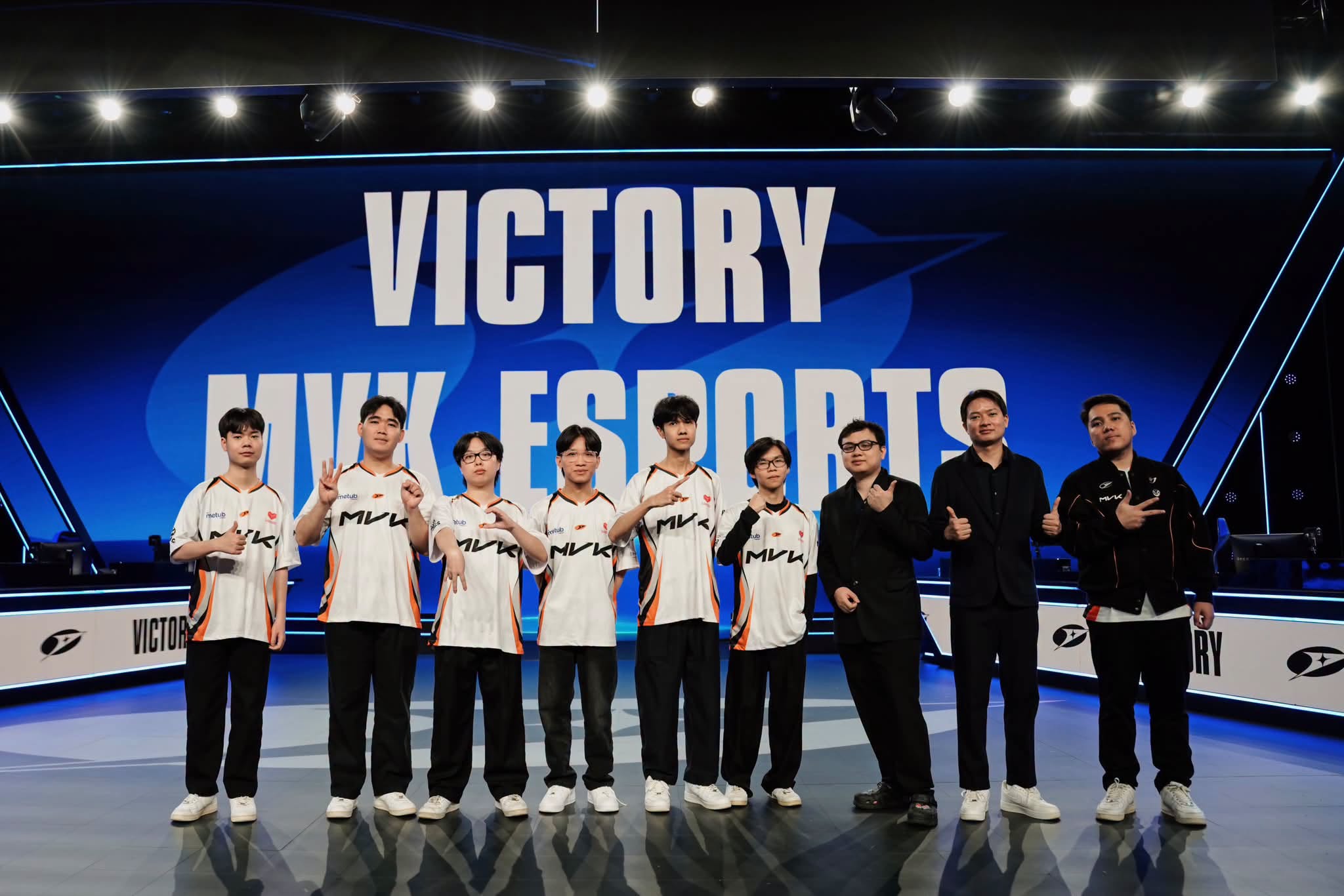 MVK Esports khởi đầu ấn tượng tại CKTG 2026 khi hủy diệt FURIA 3-0